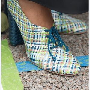 Tory Burch Fabienne raffia shootie ISO